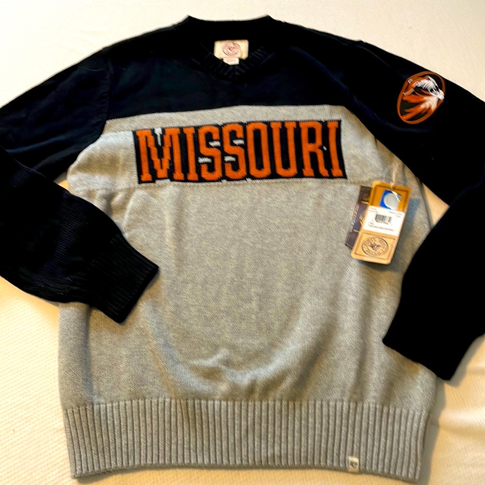 University of Missouri knit sweater. Men’s size Large. NWT